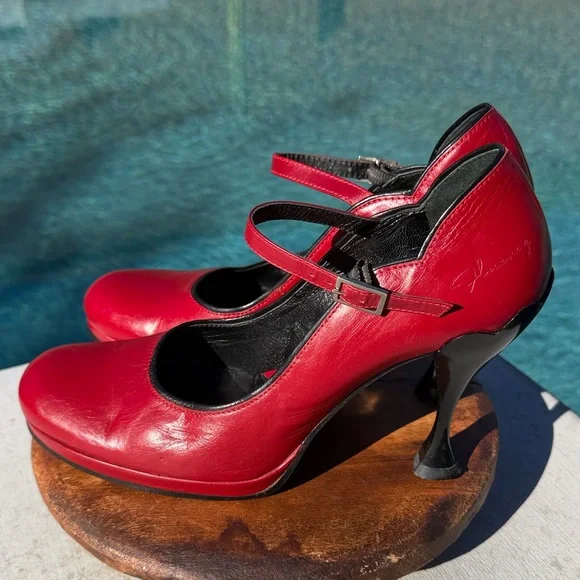 John Fluevog Listen Ups Stacey Red with Black Piping RARE FIND Size 9 - Picture 2 of 15